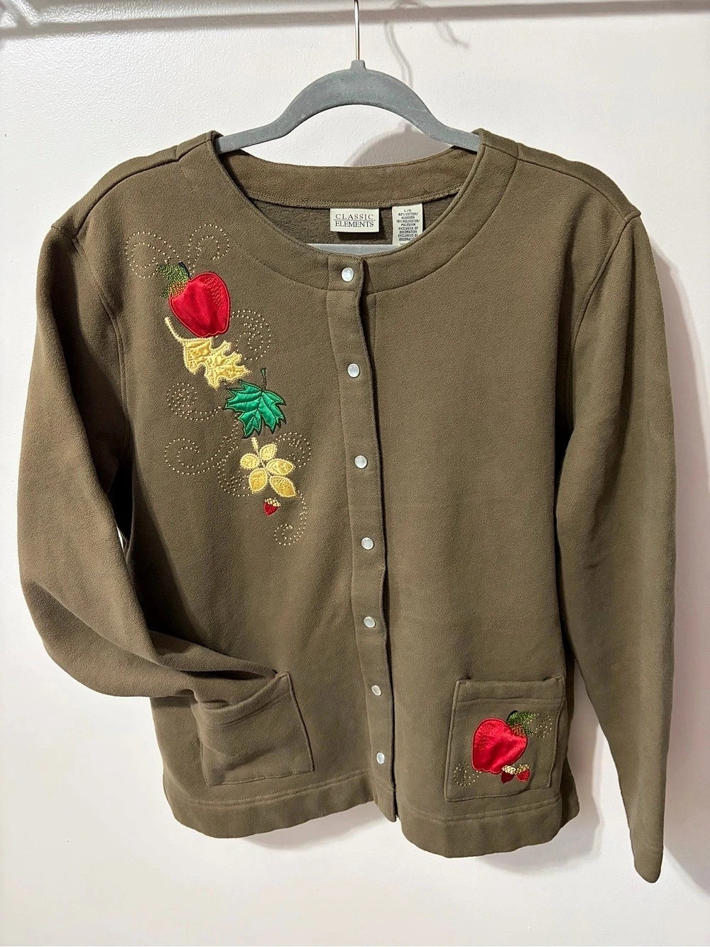 🍎🍂 Granny Core Vintage-Style Fall Cardigan – Classic Elements 🍂🍎